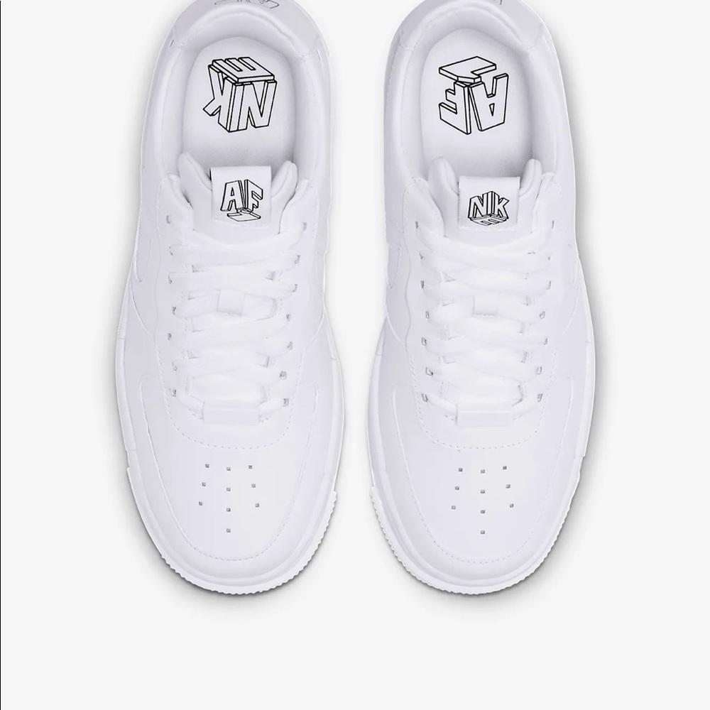 Nike Air Force 1 Pixel